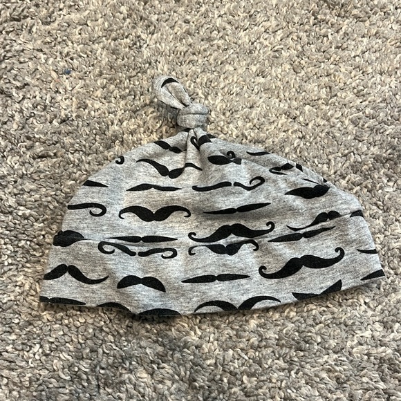 Bundle of Infant Beanies EUC - Picture 11 of 12